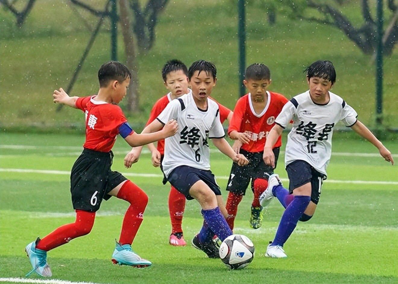 伍德时隔近16年再度出战世界杯，是两次出场间隔第二长的球员